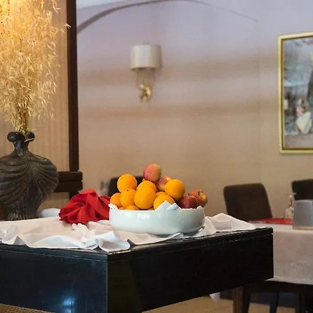 Alinn Boutique (adults Only) 사리게르메